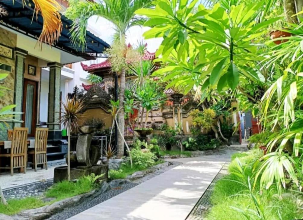 Green Palace Homestay Batununggul Exteriér fotografie