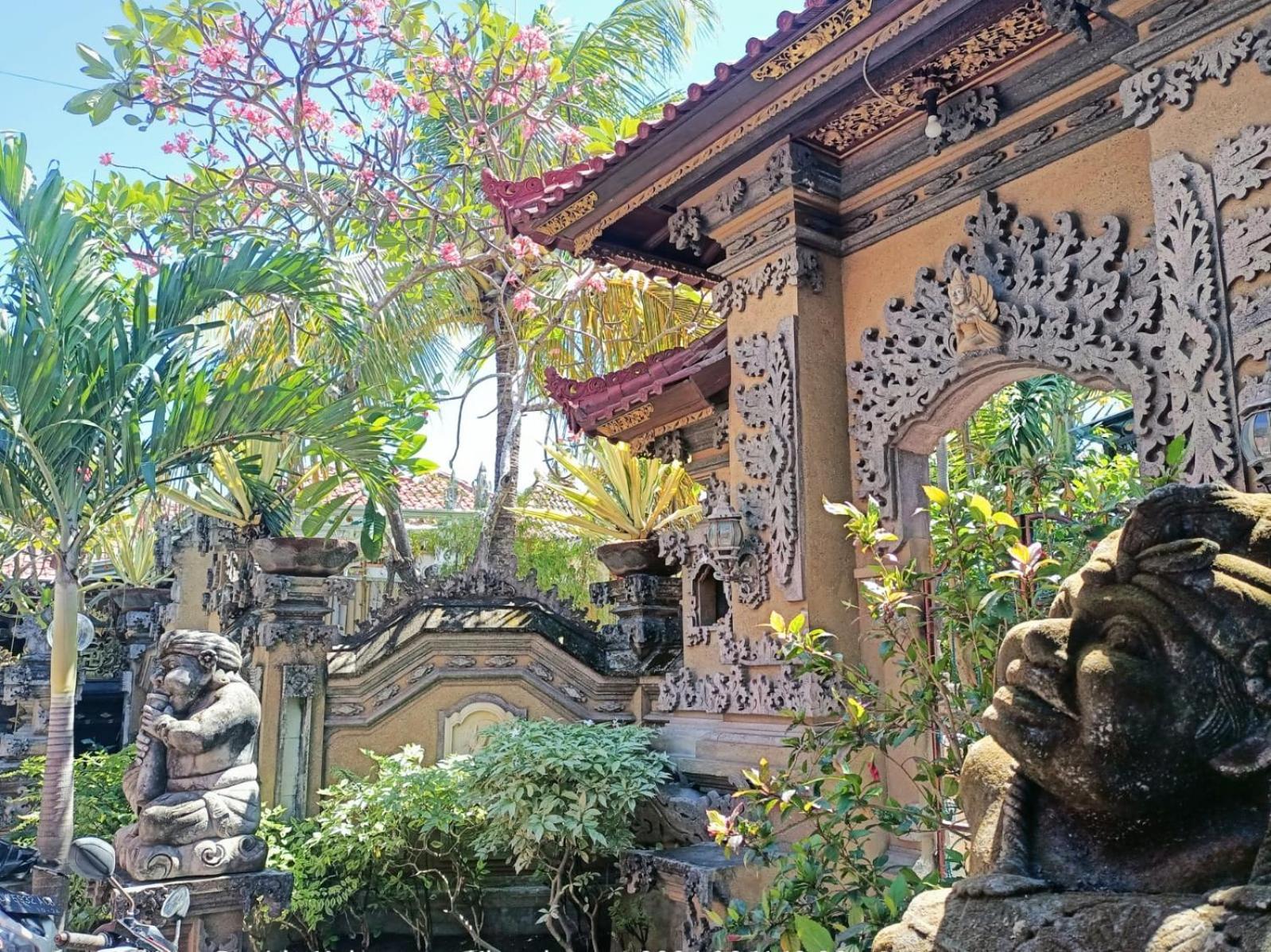 Green Palace Homestay Batununggul Exteriér fotografie